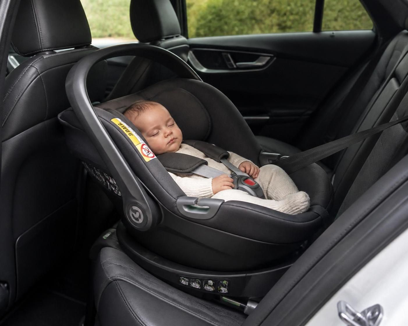 découvrez les critères essentiels pour choisir le siège auto bébé confort idéal dès la naissance, alliant sécurité, confort et praticité pour votre bébé.